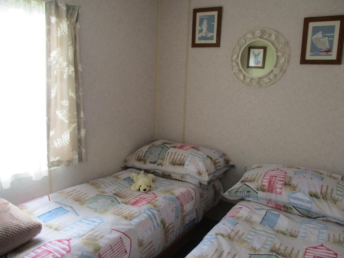 Summer Breeze Caravan Bacton  Εξωτερικό φωτογραφία