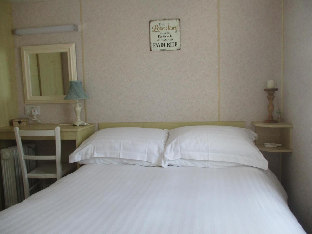 Summer Breeze Caravan Bacton  Εξωτερικό φωτογραφία