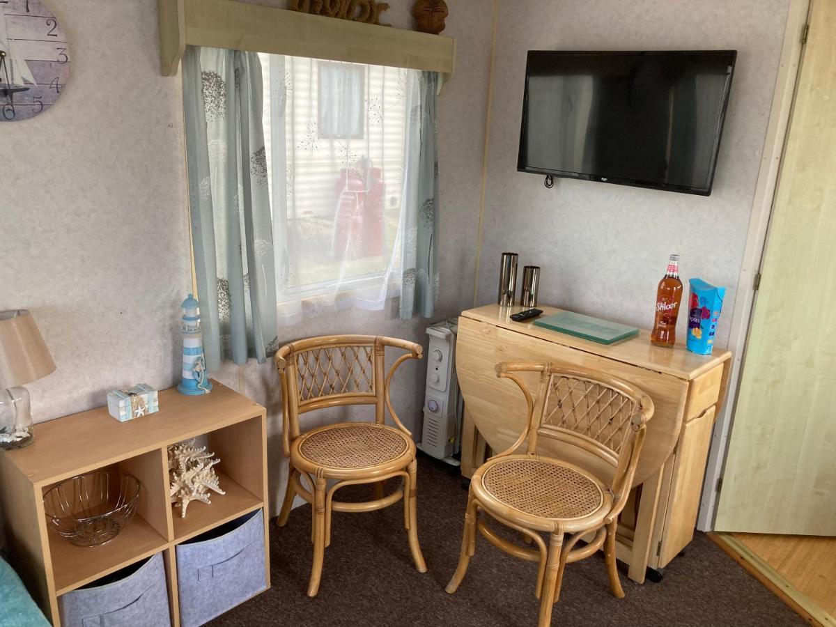 Summer Breeze Caravan Bacton  Εξωτερικό φωτογραφία